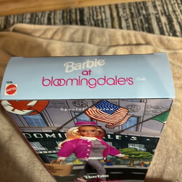 NIB - 1996 Barbie of Bloomingdale’s Special Edition - Picture 9 of 10